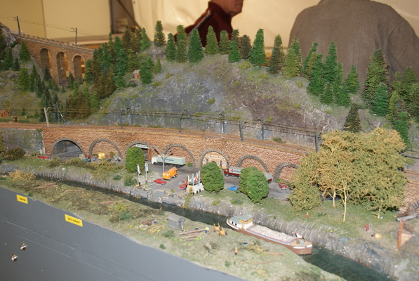 Model railroading clubs in the Hertogenbosch Netherlands Model Spoor Group's. Travel to Hertogenbosch in the Netherlands and go to the Model Spoor Group's train club and learn more about the Model Spoor Group's railroading clubs.