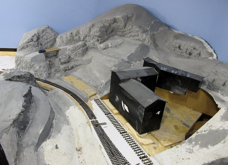 View the Trondhjem Modelljernbaneklubb TMJK (Trondhjem Model railway club) picture gallery in Trondheim Norway and, See what the Trondhjem Modelljernbaneklubb has to offer in model railroading. Learn about the TMJK History, watch videos, see club photos, and upcoming event at the Trondhjem Modelljernbaneklubb TMJK in Trondheim Norway.