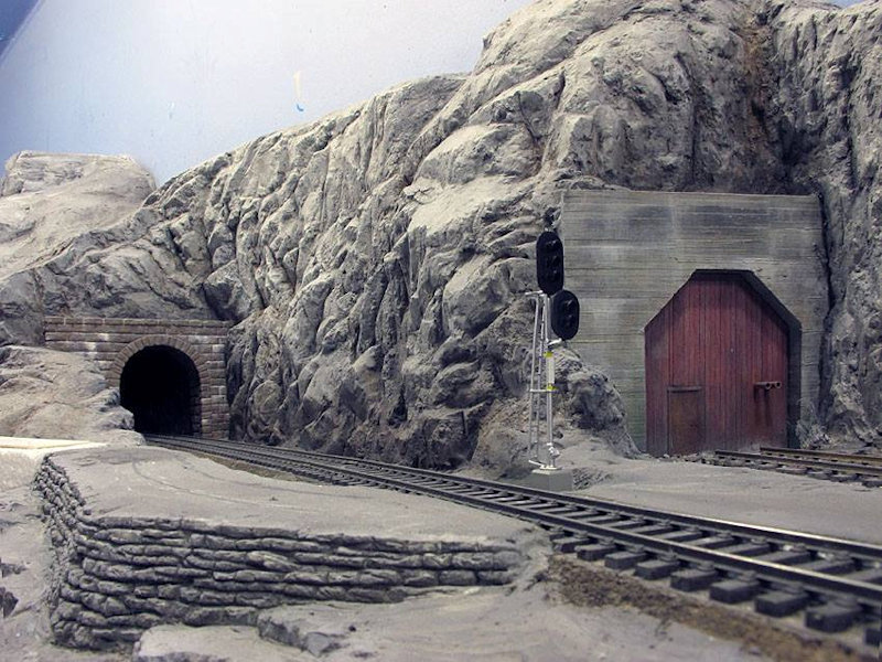 View the Trondhjem Modelljernbaneklubb TMJK (Trondhjem Model railway club) picture gallery in Trondheim Norway and, See what the Trondhjem Modelljernbaneklubb has to offer in model railroading. Learn about the TMJK History, watch videos, see club photos, and upcoming event at the Trondhjem Modelljernbaneklubb TMJK in Trondheim Norway.