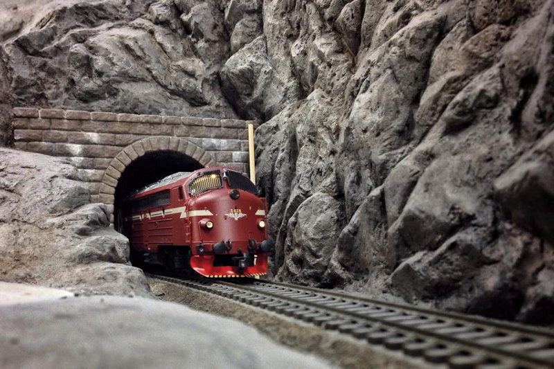 View the Trondhjem Modelljernbaneklubb TMJK (Trondhjem Model railway club) picture gallery in Trondheim Norway and, See what the Trondhjem Modelljernbaneklubb has to offer in model railroading. Learn about the TMJK History, watch videos, see club photos, and upcoming event at the Trondhjem Modelljernbaneklubb TMJK in Trondheim Norway.