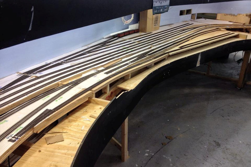 View the Trondhjem Modelljernbaneklubb TMJK (Trondhjem Model railway club) picture gallery in Trondheim Norway and, See what the Trondhjem Modelljernbaneklubb has to offer in model railroading. Learn about the TMJK History, watch videos, see club photos, and upcoming event at the Trondhjem Modelljernbaneklubb TMJK in Trondheim Norway.