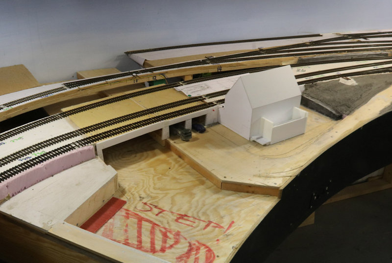 View the Trondhjem Modelljernbaneklubb TMJK (Trondhjem Model railway club) picture gallery in Trondheim Norway and, See what the Trondhjem Modelljernbaneklubb has to offer in model railroading. Learn about the TMJK History, watch videos, see club photos, and upcoming event at the Trondhjem Modelljernbaneklubb TMJK in Trondheim Norway.