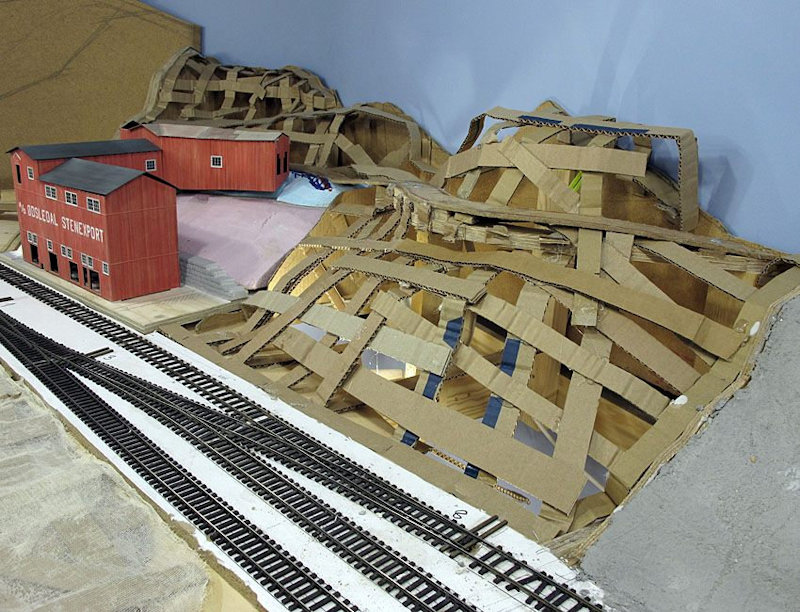 View the Trondhjem Modelljernbaneklubb TMJK (Trondhjem Model railway club) picture gallery in Trondheim Norway and, See what the Trondhjem Modelljernbaneklubb has to offer in model railroading. Learn about the TMJK History, watch videos, see club photos, and upcoming event at the Trondhjem Modelljernbaneklubb TMJK in Trondheim Norway.