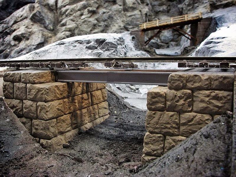 View the Trondhjem Modelljernbaneklubb TMJK (Trondhjem Model railway club) picture gallery in Trondheim Norway and, See what the Trondhjem Modelljernbaneklubb has to offer in model railroading. Learn about the TMJK History, watch videos, see club photos, and upcoming event at the Trondhjem Modelljernbaneklubb TMJK in Trondheim Norway.