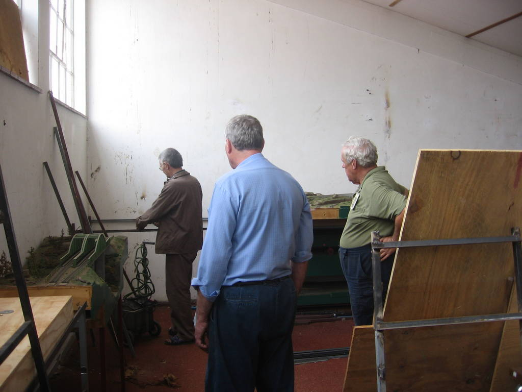 The Pretoria Model Train Club was founded in 1995 by a group of modellers who saw the need for an organised model railway club in Pretoria. After some discussions about the name, (PMT) Pretoria Model Train club was chosen. To Learn more about the (PMT) Pretoria Model Train club and other railroading clubs visit www.krafttrains.com. 