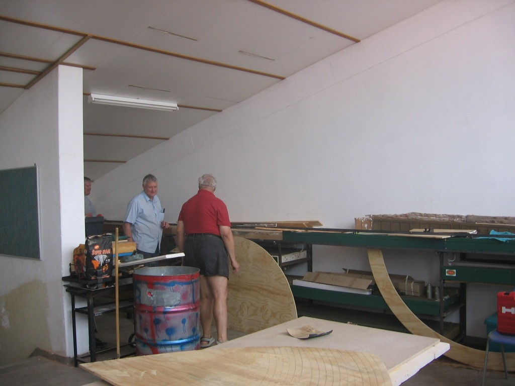 The Pretoria Model Train Club was founded in 1995 by a group of modellers who saw the need for an organised model railway club in Pretoria. After some discussions about the name, (PMT) Pretoria Model Train club was chosen. To Learn more about the (PMT) Pretoria Model Train club and other railroading clubs visit www.krafttrains.com. 