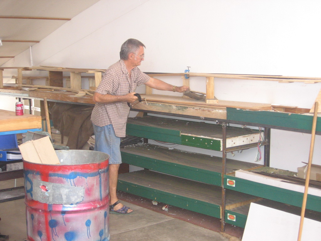 The Pretoria Model Train Club was founded in 1995 by a group of modellers who saw the need for an organised model railway club in Pretoria. After some discussions about the name, (PMT) Pretoria Model Train club was chosen. To Learn more about the (PMT) Pretoria Model Train club and other railroading clubs visit www.krafttrains.com. 