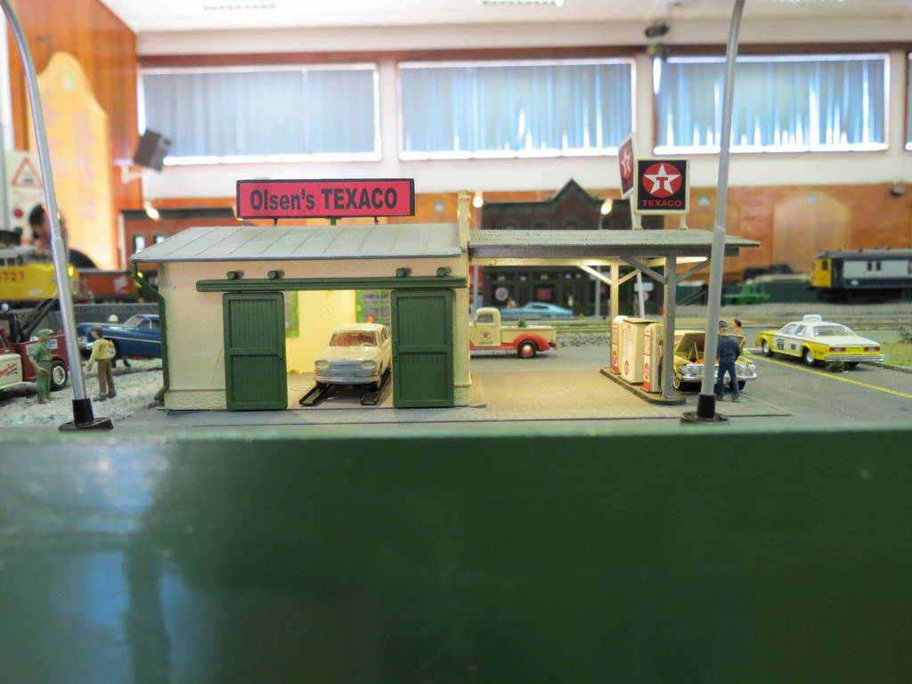 The Pretoria Model Train Club was founded in 1995 by a group of modellers who saw the need for an organised model railway club in Pretoria. After some discussions about the name, (PMT) Pretoria Model Train club was chosen. To Learn more about the (PMT) Pretoria Model Train club and other railroading clubs visit www.krafttrains.com. 