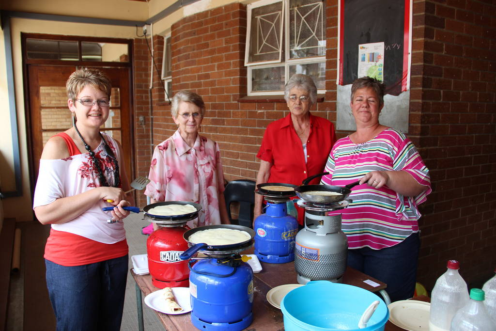 The Pretoria Model Train Club was founded in 1995 by a group of modellers who saw the need for an organised model railway club in Pretoria. After some discussions about the name, (PMT) Pretoria Model Train club was chosen. To Learn more about the (PMT) Pretoria Model Train club and other railroading clubs visit www.krafttrains.com. 