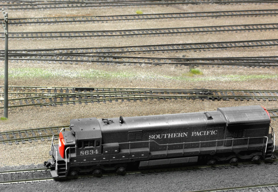 Visit Jarfalla Model Railroad Club in Jarfalla west of Stockholm, Sweden. See what Jarfalla Model Railroad Club has to offer in model railroading. Go to www.krafttrains.com and talk a tour of Jarfalla Model Railroad Club, see videos, pictures, learn about the club itself and its history in model railroading.
Besök Järfälla Modelljärnvägsklubb i Järfälla västra Stockholm. Se vad Järfälla Modelljärnvägsklubb har att erbjuda i modell railroading. Gå till www.krafttrains.com och prata en rundtur i Järfälla Modelljärnvägsklubb, se videor, bilder, lära sig om klubben själv och dess historia i modell railroading.
