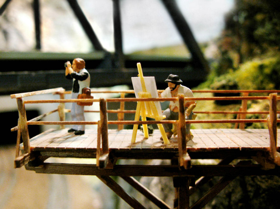 Visit Jarfalla Model Railroad Club in Jarfalla west of Stockholm, Sweden. See what Jarfalla Model Railroad Club has to offer in model railroading. Go to www.krafttrains.com and talk a tour of Jarfalla Model Railroad Club, see videos, pictures, learn about the club itself and its history in model railroading.
Besök Järfälla Modelljärnvägsklubb i Järfälla västra Stockholm. Se vad Järfälla Modelljärnvägsklubb har att erbjuda i modell railroading. Gå till www.krafttrains.com och prata en rundtur i Järfälla Modelljärnvägsklubb, se videor, bilder, lära sig om klubben själv och dess historia i modell railroading.
