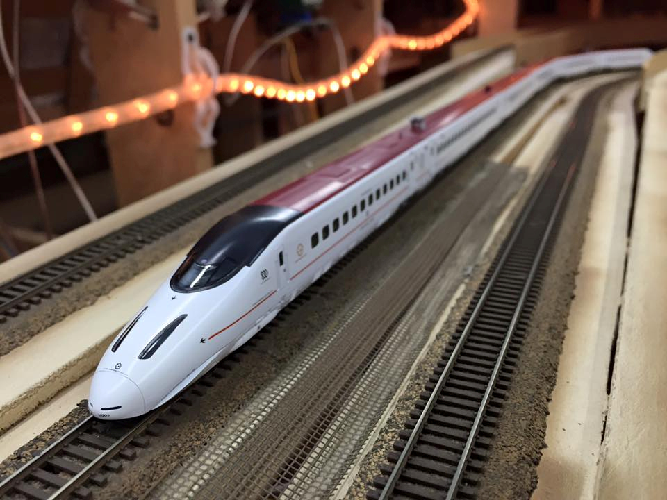 Welcome to the Los Angeles N-Scale Association, operators of East Valley Lines Model Railroad club located since 1979 in the Travel Town Museum at Griffith Los Angeles, California. View pitchers of the East Valley Lines N Scale Model Railroad club and see what they have done to their N scale layout. They operate one of the largest N-Scale layouts in the world. This is just a brief trip on the East Valley Lines' trackage. As you observe closely, there are lots of details to enjoy. This is truly a labor of love, involving countless hours, money and the talents of the many N-Scale modelers dedicated to the memory of great railroads. Brought to you to by www.krafttrains.com