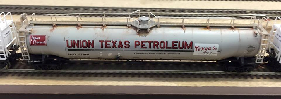 Welcome to the Los Angeles N-Scale Association, operators of East Valley Lines Model Railroad club located since 1979 in the Travel Town Museum at Griffith Los Angeles, California. View pitchers of the East Valley Lines N Scale Model Railroad club and see what they have done to their N scale layout. They operate one of the largest N-Scale layouts in the world. This is just a brief trip on the East Valley Lines' trackage. As you observe closely, there are lots of details to enjoy. This is truly a labor of love, involving countless hours, money and the talents of the many N-Scale modelers dedicated to the memory of great railroads. Brought to you to by www.krafttrains.com