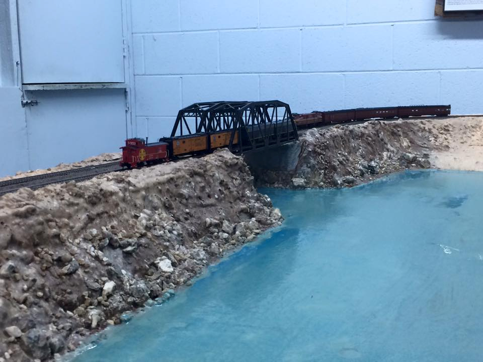 Welcome to the Los Angeles N-Scale Association, operators of East Valley Lines Model Railroad club located since 1979 in the Travel Town Museum at Griffith Los Angeles, California. View pitchers of the East Valley Lines N Scale Model Railroad club and see what they have done to their N scale layout. They operate one of the largest N-Scale layouts in the world. This is just a brief trip on the East Valley Lines' trackage. As you observe closely, there are lots of details to enjoy. This is truly a labor of love, involving countless hours, money and the talents of the many N-Scale modelers dedicated to the memory of great railroads. Brought to you to by www.krafttrains.com