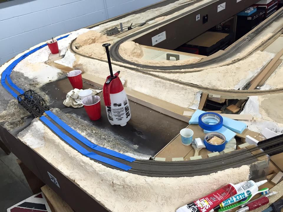 Welcome to the Los Angeles N-Scale Association, operators of East Valley Lines Model Railroad club located since 1979 in the Travel Town Museum at Griffith Los Angeles, California. View pitchers of the East Valley Lines N Scale Model Railroad club and see what they have done to their N scale layout. They operate one of the largest N-Scale layouts in the world. This is just a brief trip on the East Valley Lines' trackage. As you observe closely, there are lots of details to enjoy. This is truly a labor of love, involving countless hours, money and the talents of the many N-Scale modelers dedicated to the memory of great railroads. Brought to you to by www.krafttrains.com