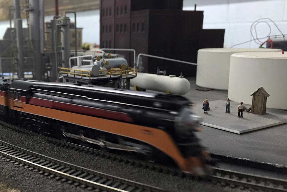 Welcome to the Los Angeles N-Scale Association, operators of East Valley Lines Model Railroad club located since 1979 in the Travel Town Museum at Griffith Los Angeles, California. View pitchers of the East Valley Lines N Scale Model Railroad club and see what they have done to their N scale layout. They operate one of the largest N-Scale layouts in the world. This is just a brief trip on the East Valley Lines' trackage. As you observe closely, there are lots of details to enjoy. This is truly a labor of love, involving countless hours, money and the talents of the many N-Scale modelers dedicated to the memory of great railroads. Brought to you to by www.krafttrains.com