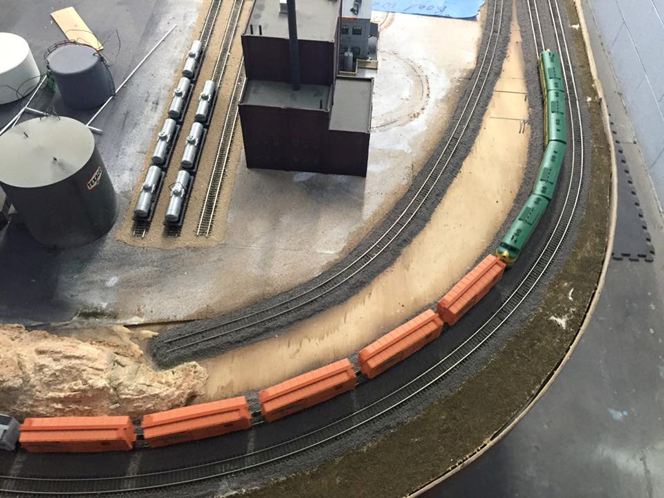 Welcome to the Los Angeles N-Scale Association, operators of East Valley Lines Model Railroad club located since 1979 in the Travel Town Museum at Griffith Los Angeles, California. View pitchers of the East Valley Lines N Scale Model Railroad club and see what they have done to their N scale layout. They operate one of the largest N-Scale layouts in the world. This is just a brief trip on the East Valley Lines' trackage. As you observe closely, there are lots of details to enjoy. This is truly a labor of love, involving countless hours, money and the talents of the many N-Scale modelers dedicated to the memory of great railroads. Brought to you to by www.krafttrains.com