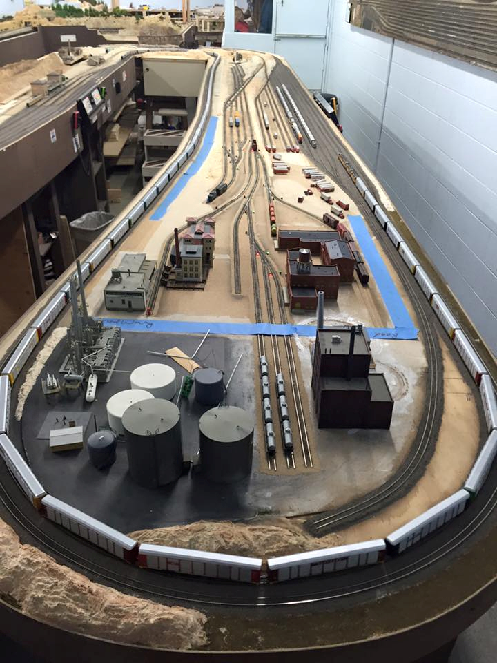 Welcome to the Los Angeles N-Scale Association, operators of East Valley Lines Model Railroad club located since 1979 in the Travel Town Museum at Griffith Los Angeles, California. View pitchers of the East Valley Lines N Scale Model Railroad club and see what they have done to their N scale layout. They operate one of the largest N-Scale layouts in the world. This is just a brief trip on the East Valley Lines' trackage. As you observe closely, there are lots of details to enjoy. This is truly a labor of love, involving countless hours, money and the talents of the many N-Scale modelers dedicated to the memory of great railroads. Brought to you to by www.krafttrains.com