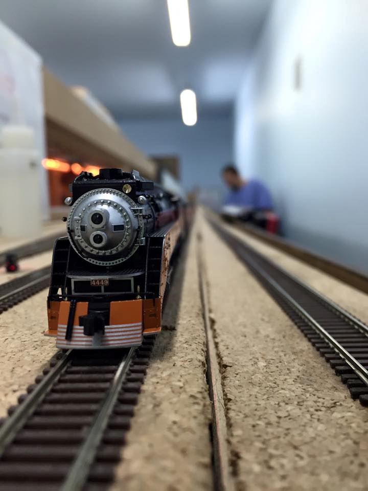 Welcome to the Los Angeles N-Scale Association, operators of East Valley Lines Model Railroad club located since 1979 in the Travel Town Museum at Griffith Los Angeles, California. View pitchers of the East Valley Lines N Scale Model Railroad club and see what they have done to their N scale layout. They operate one of the largest N-Scale layouts in the world. This is just a brief trip on the East Valley Lines' trackage. As you observe closely, there are lots of details to enjoy. This is truly a labor of love, involving countless hours, money and the talents of the many N-Scale modelers dedicated to the memory of great railroads. Brought to you to by www.krafttrains.com