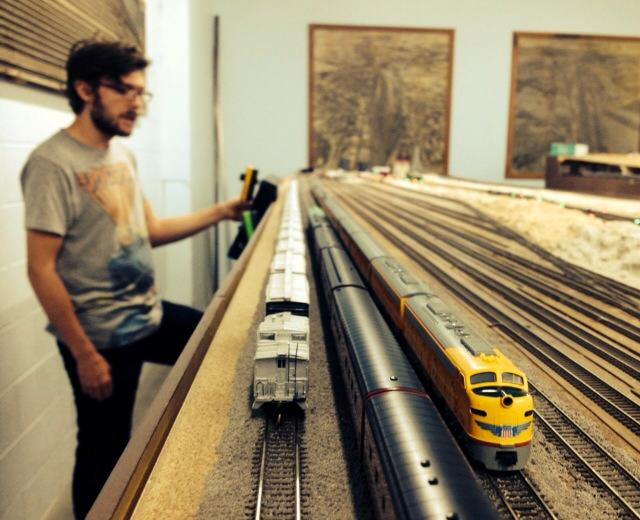 Welcome to the Los Angeles N-Scale Association, operators of East Valley Lines Model Railroad club located since 1979 in the Travel Town Museum at Griffith Los Angeles, California. View pitchers of the East Valley Lines N Scale Model Railroad club and see what they have done to their N scale layout. They operate one of the largest N-Scale layouts in the world. This is just a brief trip on the East Valley Lines' trackage. As you observe closely, there are lots of details to enjoy. This is truly a labor of love, involving countless hours, money and the talents of the many N-Scale modelers dedicated to the memory of great railroads. Brought to you to by www.krafttrains.com