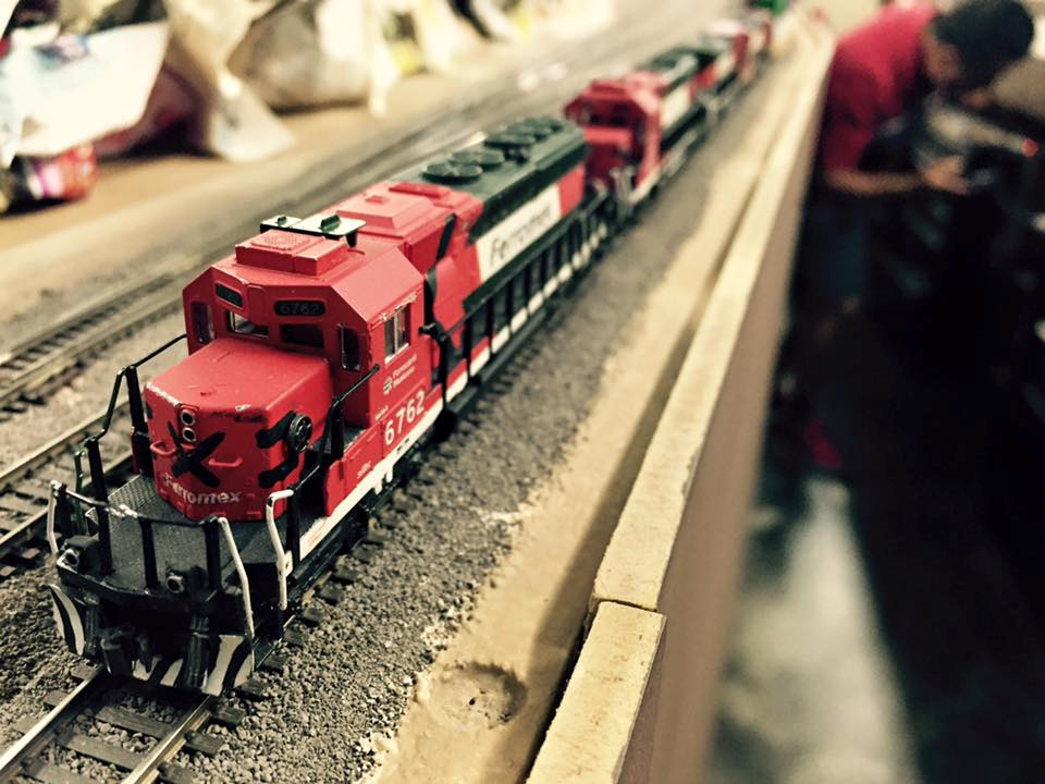 Welcome to the Los Angeles N-Scale Association, operators of East Valley Lines Model Railroad club located since 1979 in the Travel Town Museum at Griffith Los Angeles, California. View pitchers of the East Valley Lines N Scale Model Railroad club and see what they have done to their N scale layout. They operate one of the largest N-Scale layouts in the world. This is just a brief trip on the East Valley Lines' trackage. As you observe closely, there are lots of details to enjoy. This is truly a labor of love, involving countless hours, money and the talents of the many N-Scale modelers dedicated to the memory of great railroads. Brought to you to by www.krafttrains.com