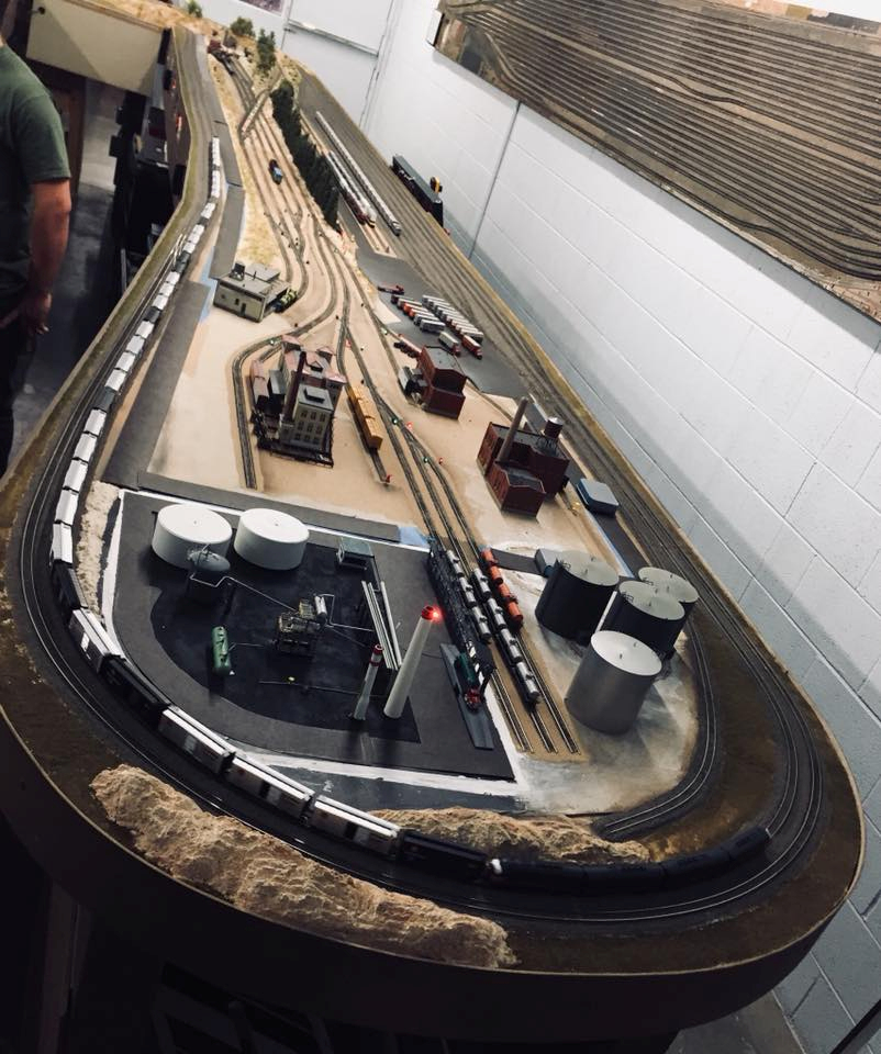 Welcome to the Los Angeles N-Scale Association, operators of East Valley Lines Model Railroad club located since 1979 in the Travel Town Museum at Griffith Los Angeles, California. View pitchers of the East Valley Lines N Scale Model Railroad club and see what they have done to their N scale layout. They operate one of the largest N-Scale layouts in the world. This is just a brief trip on the East Valley Lines' trackage. As you observe closely, there are lots of details to enjoy. This is truly a labor of love, involving countless hours, money and the talents of the many N-Scale modelers dedicated to the memory of great railroads. Brought to you to by www.krafttrains.com