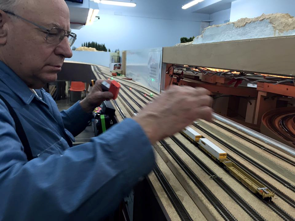 Welcome to the Los Angeles N-Scale Association, operators of East Valley Lines Model Railroad club located since 1979 in the Travel Town Museum at Griffith Los Angeles, California. View pitchers of the East Valley Lines N Scale Model Railroad club and see what they have done to their N scale layout. They operate one of the largest N-Scale layouts in the world. This is just a brief trip on the East Valley Lines' trackage. As you observe closely, there are lots of details to enjoy. This is truly a labor of love, involving countless hours, money and the talents of the many N-Scale modelers dedicated to the memory of great railroads. Brought to you to by www.krafttrains.com