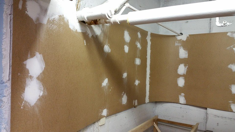 The PikeMasters Railroad Club, Was founded in 1988, currently is the only model railroad club operating a permanent layout in Colorado Springs CO, United State. The PikeMasters have been in the City Auditorium site since 1996. The current facility at one time housed the Colorado Springs Police Department indoor pistol firing range. The PikeMasters Model Railroad Club is located in the basement of the City Auditorium. The auditorium is located at 221 East Kiowa, Kiowa and Weber streets, in downtown Colorado Springs CO, across the street from Municipal Court. All visitors are welcome and club members will be present to explain the operation and to answer any questions. We will be operating the trains during this time. For more model Train Clubs visit www.krafttrains.com 